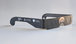 ¡Acércate a nuestras oficinas y llévate unas gafas homologadas!