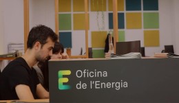 Acudix a una cita en la nostra oficina i porta't una manta!