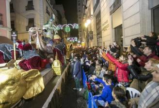 Autorització demanial per a l'ocupació temporal del domini públic municipal per a la instal·lació de cadires Autorització demanial per a l'ocupació temporal del domini públic municipal per a la instal·lació de cadires