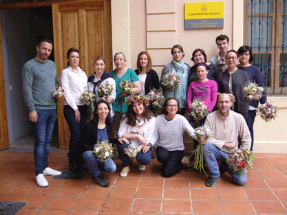 Trabajos Nupciales. Alumnos de 1º Curso de Oficial Florista con la profesora Lina Roig Trabajos Nupciales. Alumnos de 1º Curso de Oficial Florista con la profesora Lina Roig