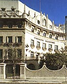 Edificio la Cigüeña Edificio la Cigüeña